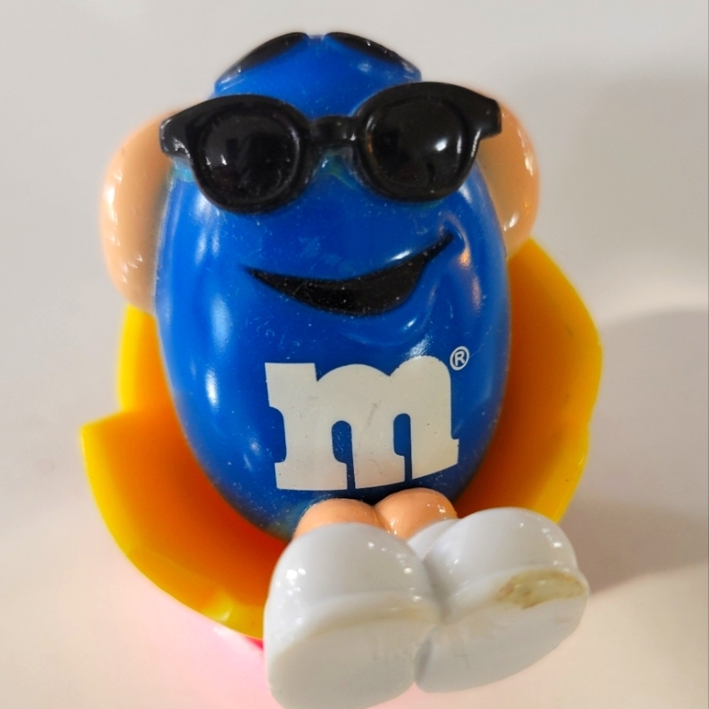 1998 Easter M & M candy tube topper